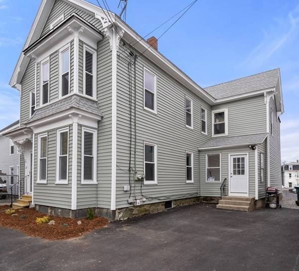 27 Ralph St, Lowell, MA 01851