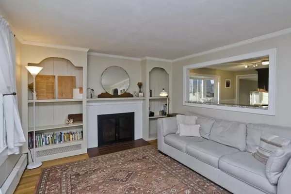 Agawam, MA 01001,73 Edward St