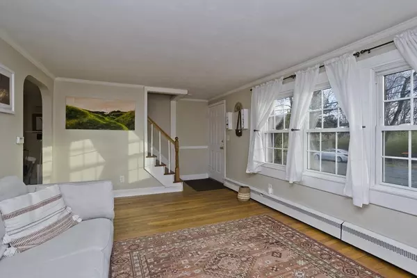 Agawam, MA 01001,73 Edward St