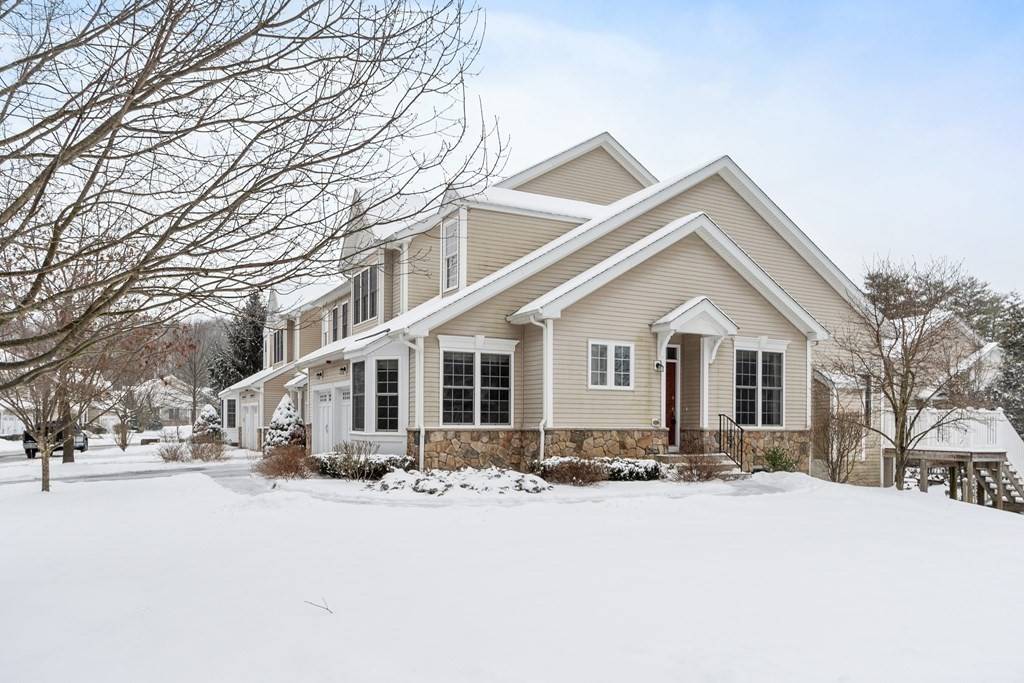 30 Pondside Dr #30, Bolton, MA 01740