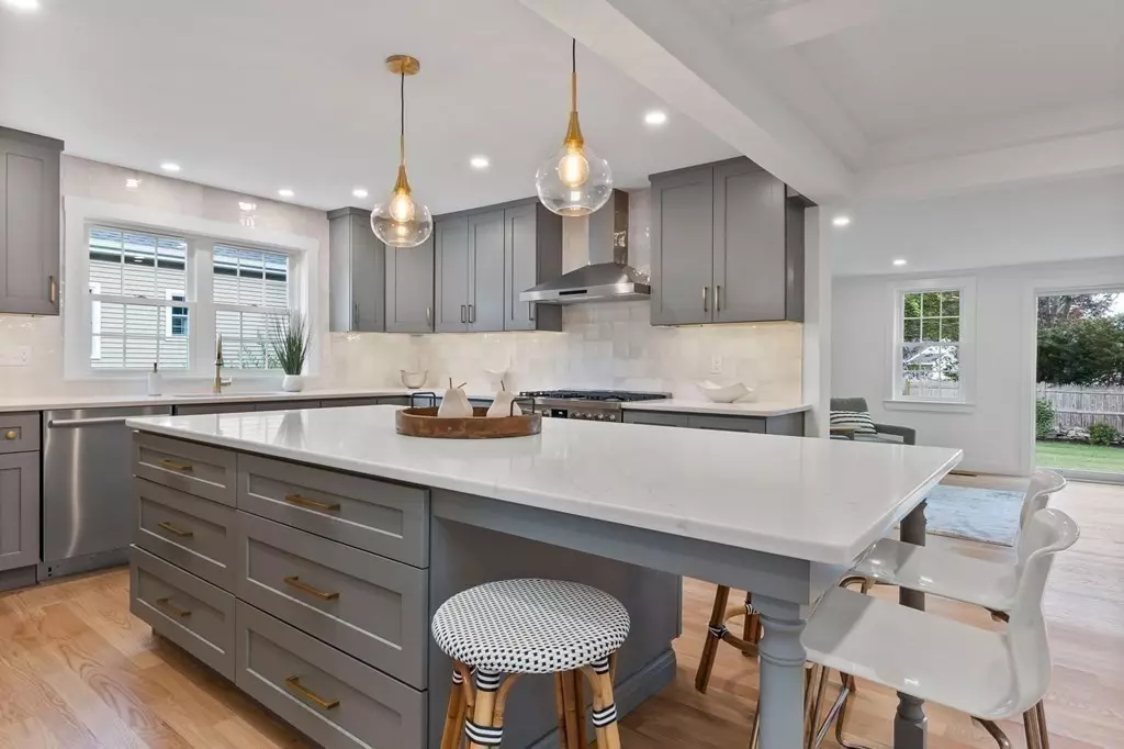 Newburyport, MA 01950,10 Ferry Rd