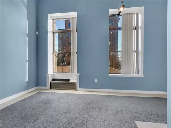 Salem, MA 01970,24 Norman St #110