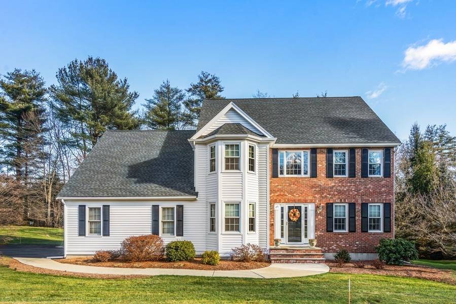 25 Darlene Dr, Southborough, MA 01772