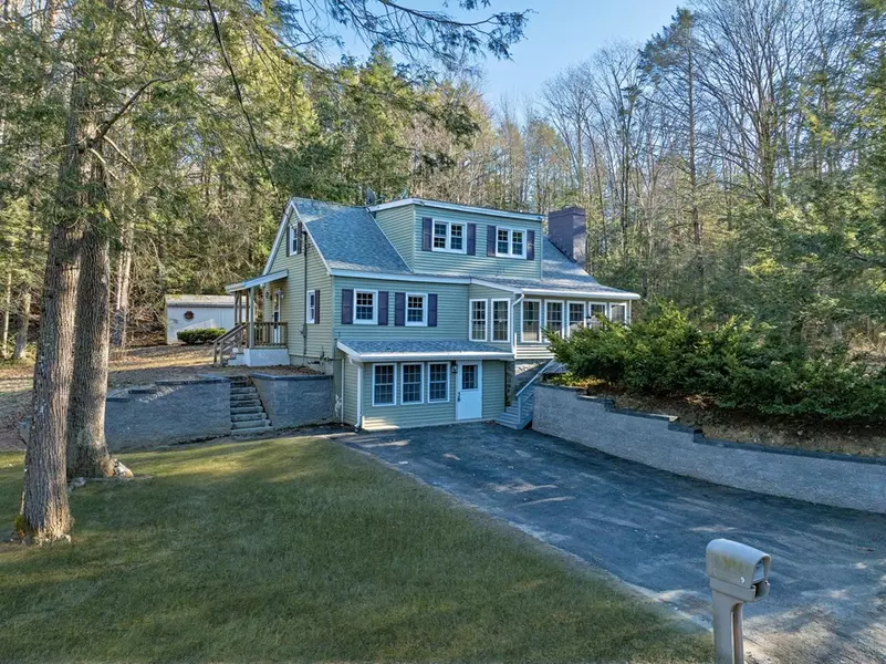 9 Cobble Mountain Rd, Blandford, MA 01008