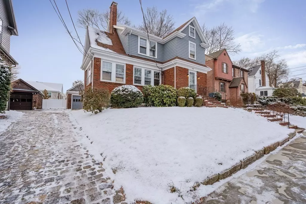 Brookline, MA 02467,270 Russett Rd
