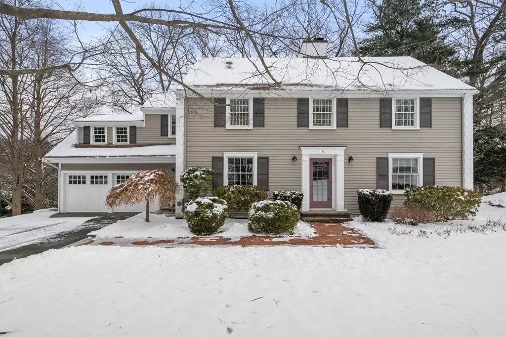 Wellesley, MA 02481,8 Lincoln Cir