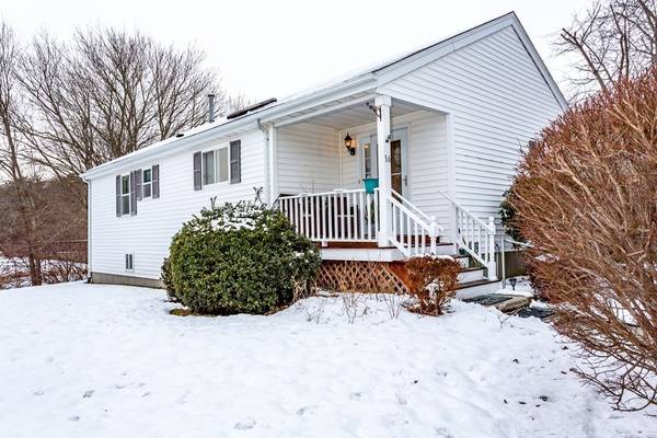 36 Crystal Water Dr #36, East Bridgewater, MA 02333