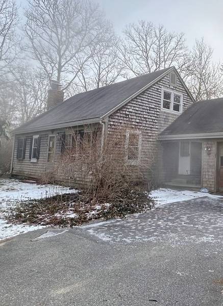 8 Turtle Cove Rd, Sandwich, MA 02537