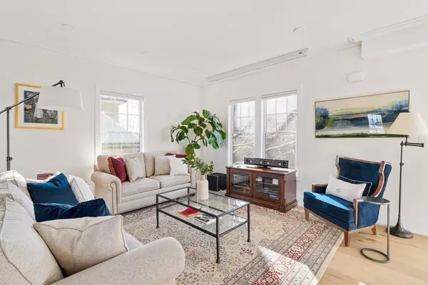 Brookline, MA 02446,33 Summit Ave #33