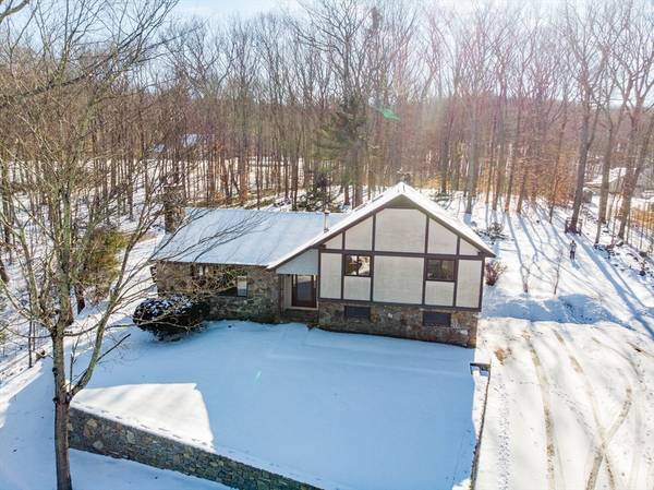 25 Laurel Lane, Spencer, MA 01562