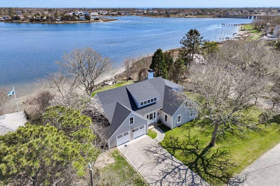 4 River Dr, Yarmouth, MA 02664