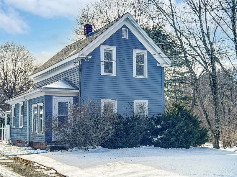 72 Haverhill Rd, Amesbury, MA 01913