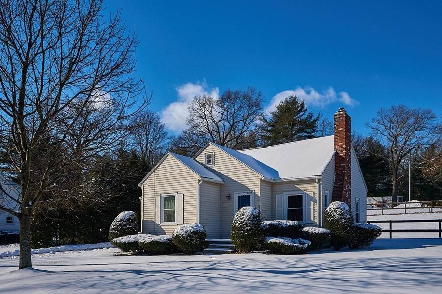 312 E Mountain Rd, Westfield, MA 01085