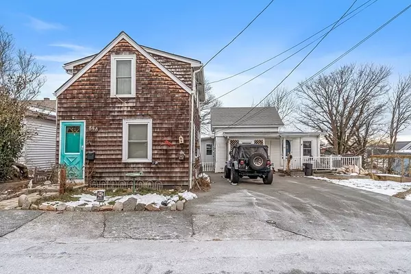 5 Wells St, Gloucester, MA 01930