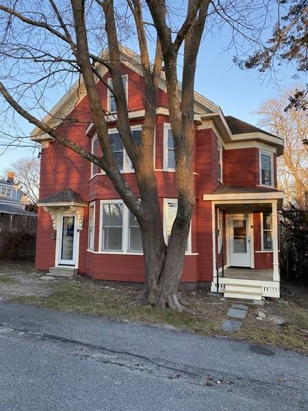 10 Washington Ave, Bourne, MA 02532