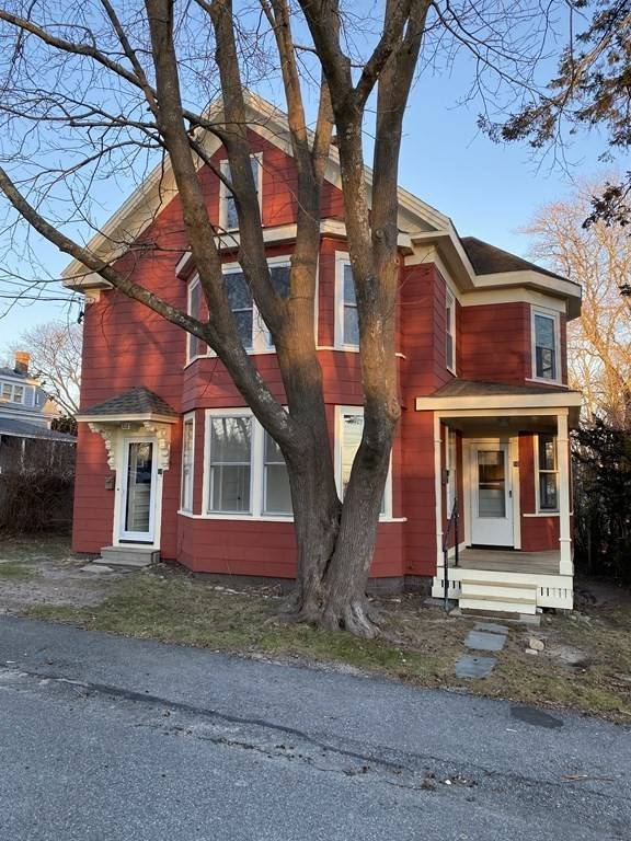 10 Washington Ave, Bourne, MA 02532