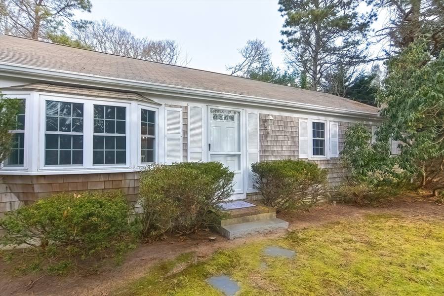 72 Park Ln, Brewster, MA 02631