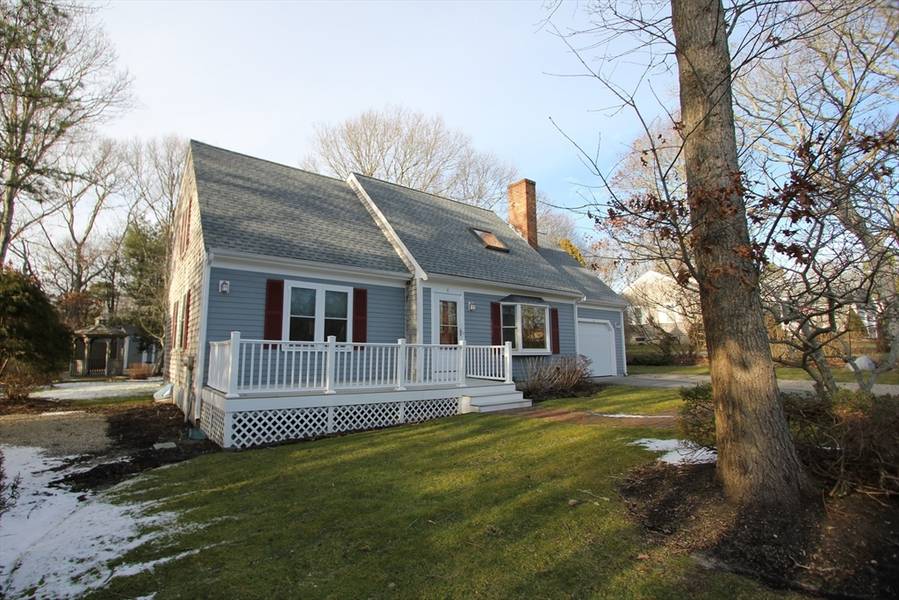 6 Southfield Ln, Sandwich, MA 02563