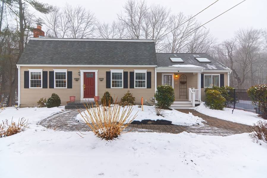 129 Mill St, Holliston, MA 01746