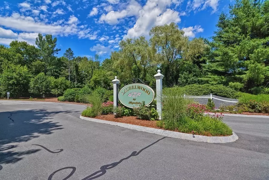 31 Laurelwood Dr #31, Hopedale, MA 01747