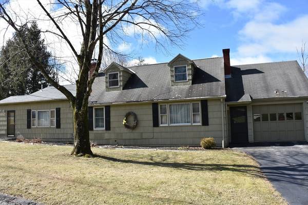 34 Ridge Road, Southbridge, MA 01550