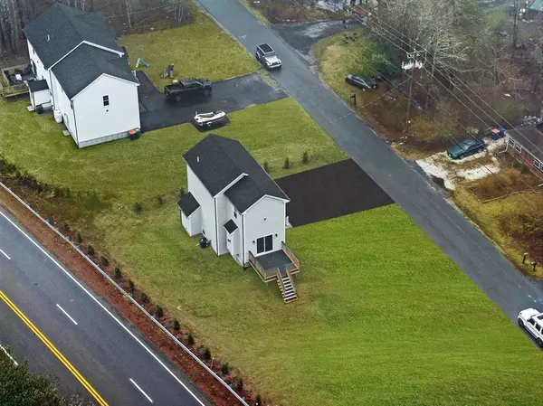 Mattapoisett, MA 02739,1 Chapel Rd