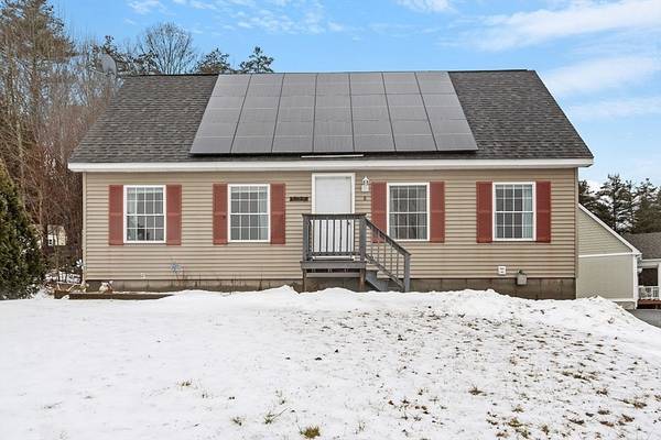 8 Fieldstone Dr, Orange, MA 01364