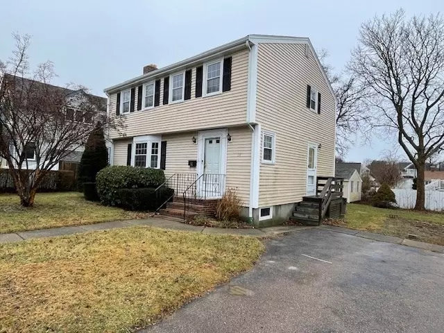 54 Monmouth St, Quincy, MA 02171