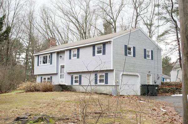 15 Cooper Rd, Northbridge, MA 01534