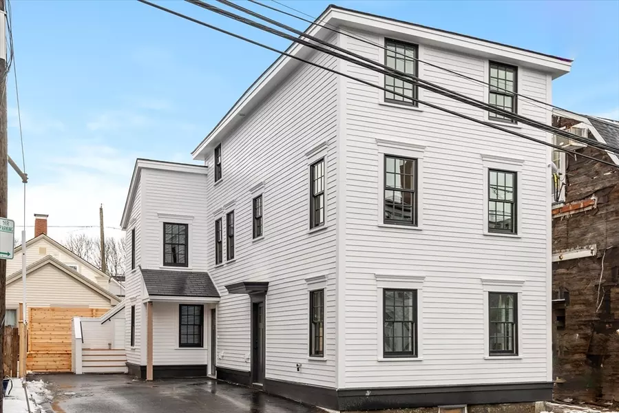 26 Market St #1, Newburyport, MA 01950