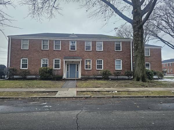 15 Colony Rd #2B, West Springfield, MA 01089