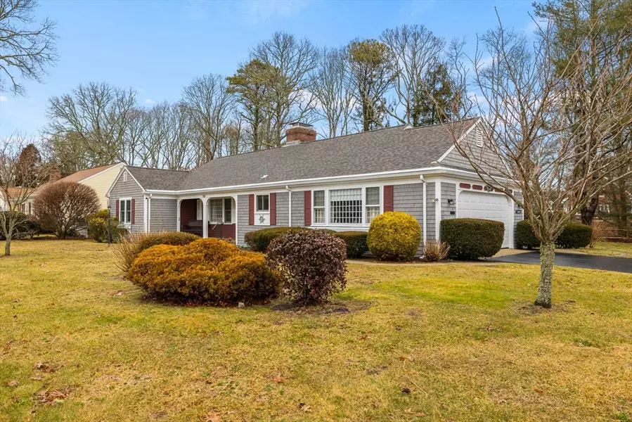 101 Chipping Green Circle, Yarmouth, MA 02664