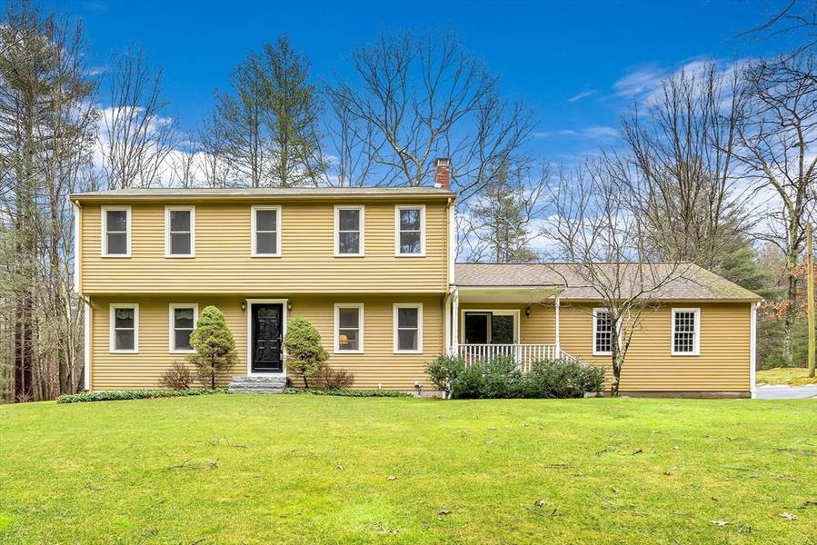 60 Sheldon Rd, Wrentham, MA 02093