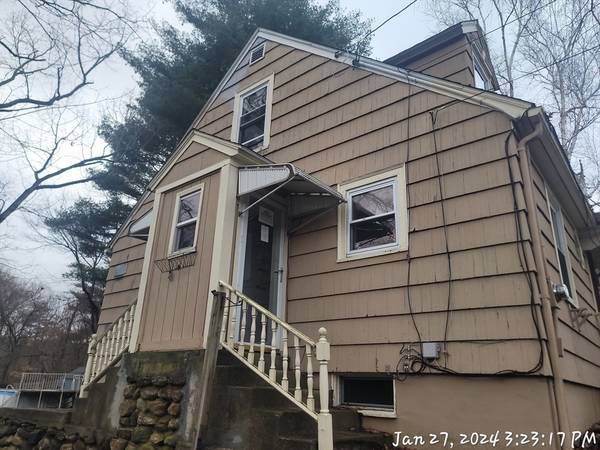 Sturbridge, MA 01566,36 Wallace Rd