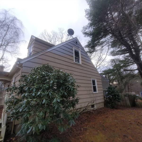 Sturbridge, MA 01566,36 Wallace Rd