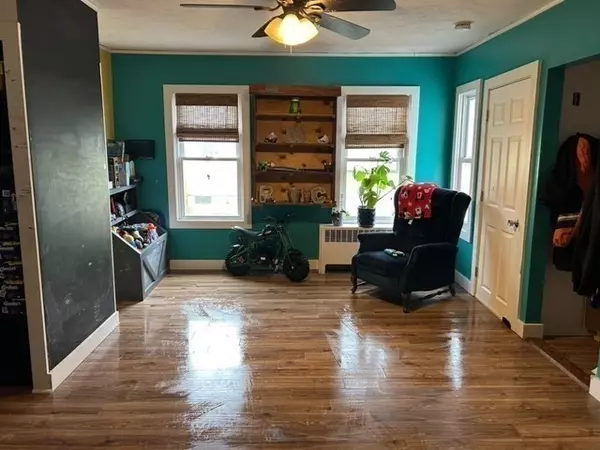 Bridgewater, MA 02324,328 South St