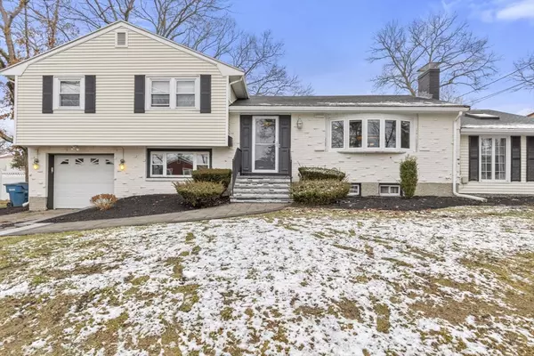 29 Connolly St, Randolph, MA 02368