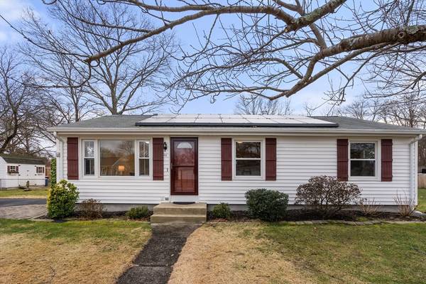 44 Barberry Drive, Seekonk, MA 02771