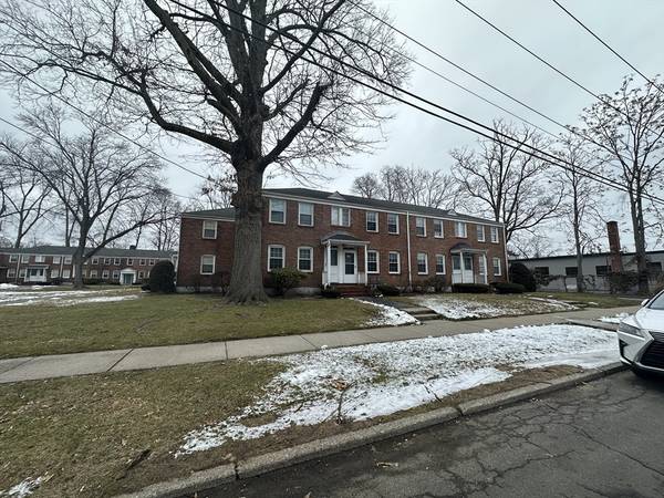 432 Cold Spring Ave #432, West Springfield, MA 01089