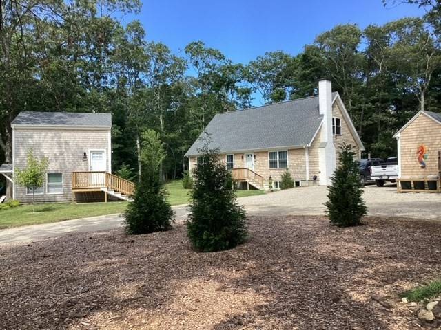 46 Wood Chips Cir, Tisbury, MA 02568