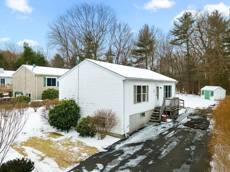 92 Eagle Dr #92, Douglas, MA 01516