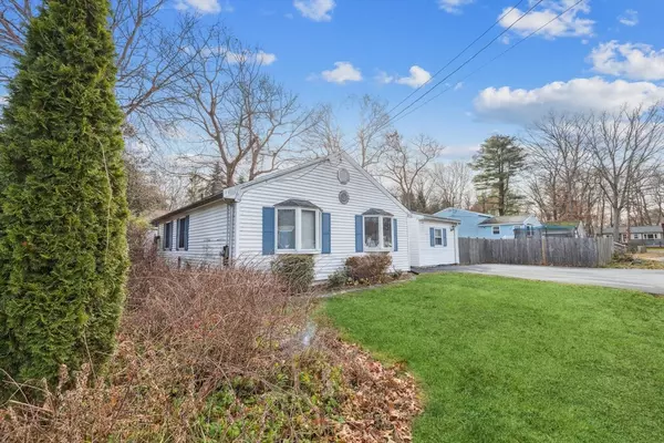 Holbrook, MA 02343,20 Hemlock Rd