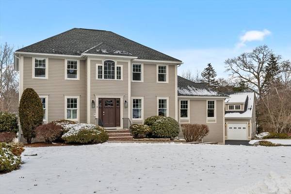 3 James Ave, Middleton, MA 01949