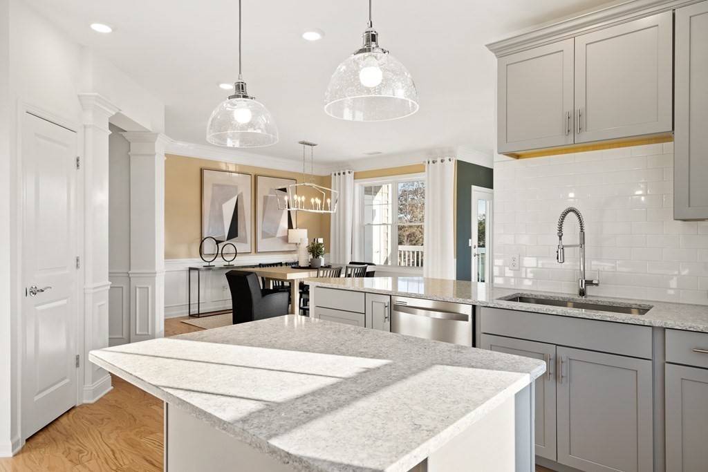 Westborough, MA 01581,3 Peters Farm Way #412