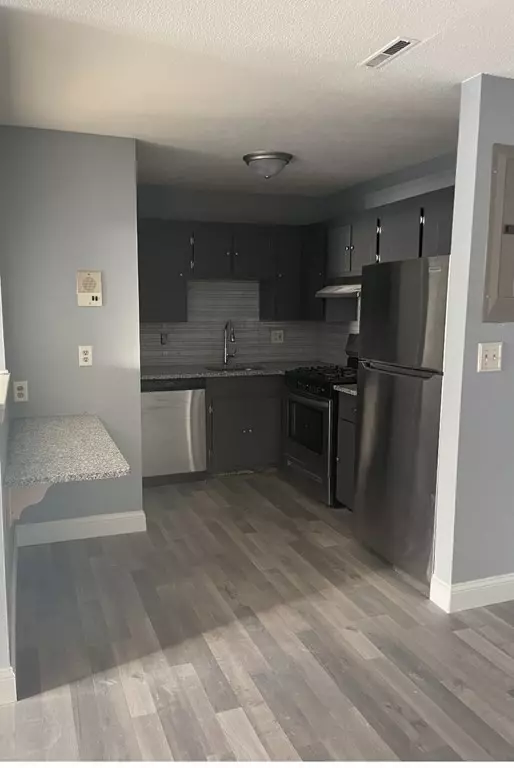 Brockton, MA 02301,685 Oak St #8-5