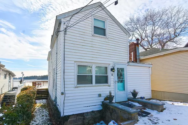 Halifax, MA 02338,11 Ocean Ave