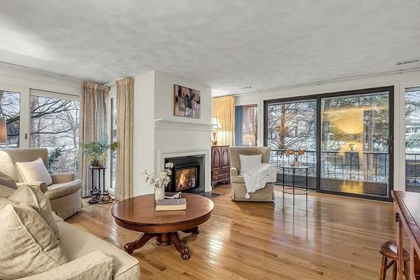 72 Mill Pond #72, North Andover, MA 01845