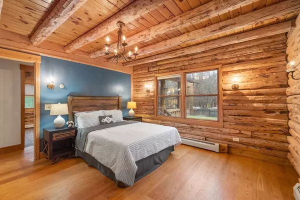 4 Field Of Dreams Rd Coventry, RI 02827