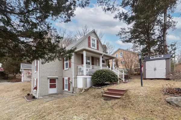 10 Garibaldi St, Plymouth, MA 02360