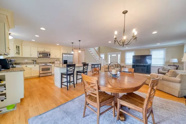 Mashpee, MA 02649,146 James Cir